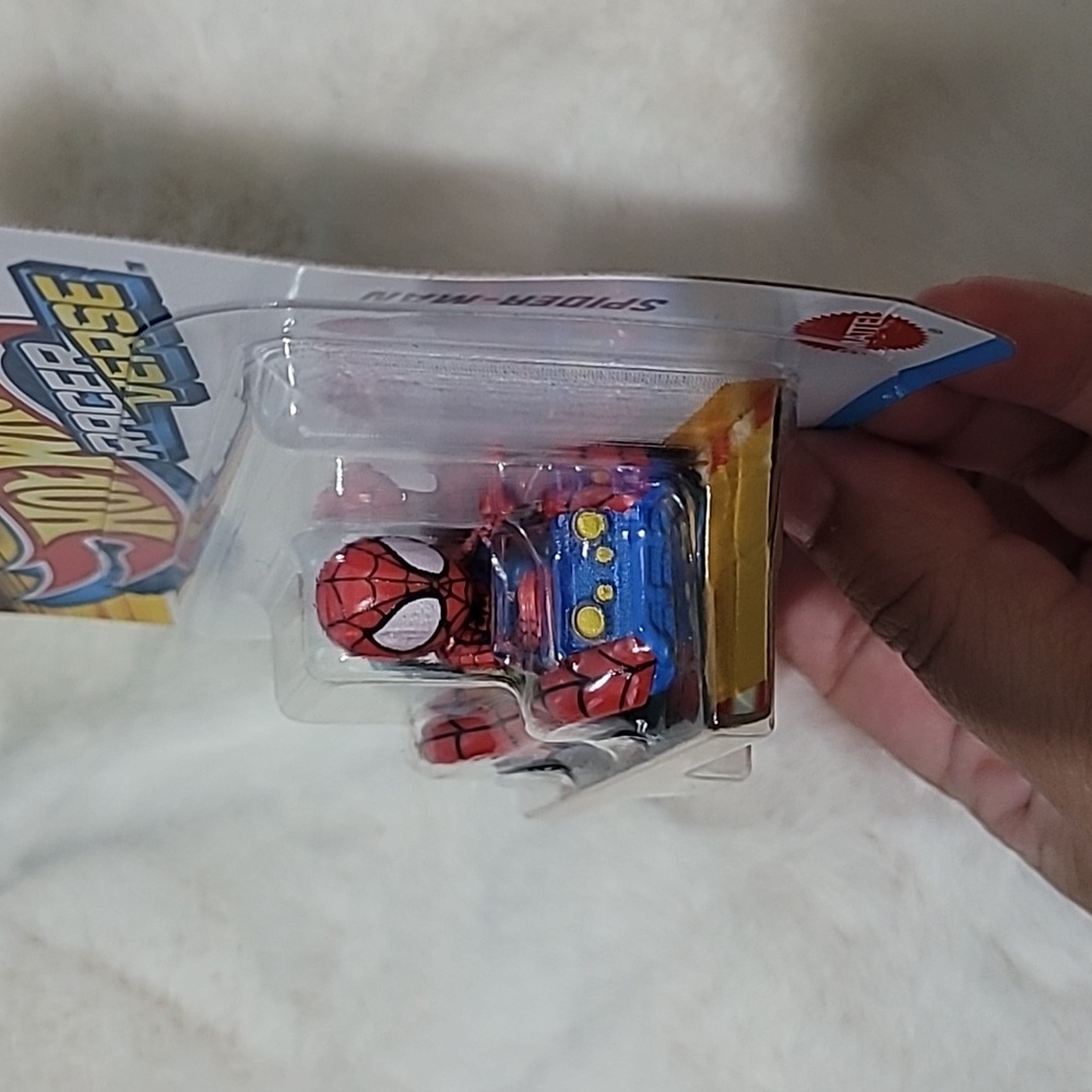 🕷 🕸 Spider-man Hot Wheels Racer 🔥 - Picture 2 of 4